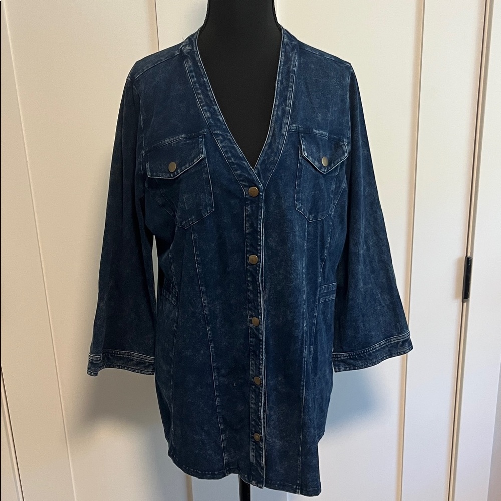 Soft Surroundings Women's Large Dark Blue Button-Down Shirt